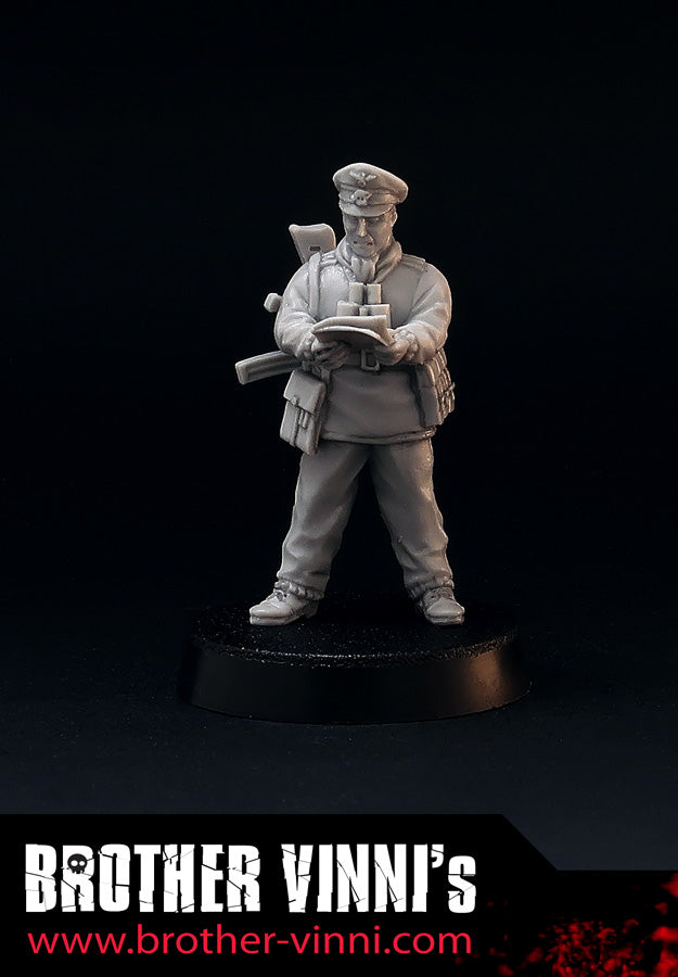 World War 2 German Officer wargame miniature, 28mm